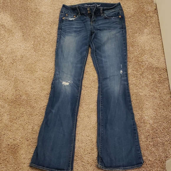 American Eagle Outfitters Denim - AMERICAN EAGLE JEANS SIZE 4